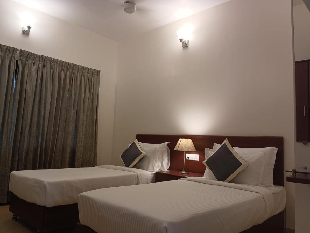 Le Miami Resort Пондичери Екстериор снимка