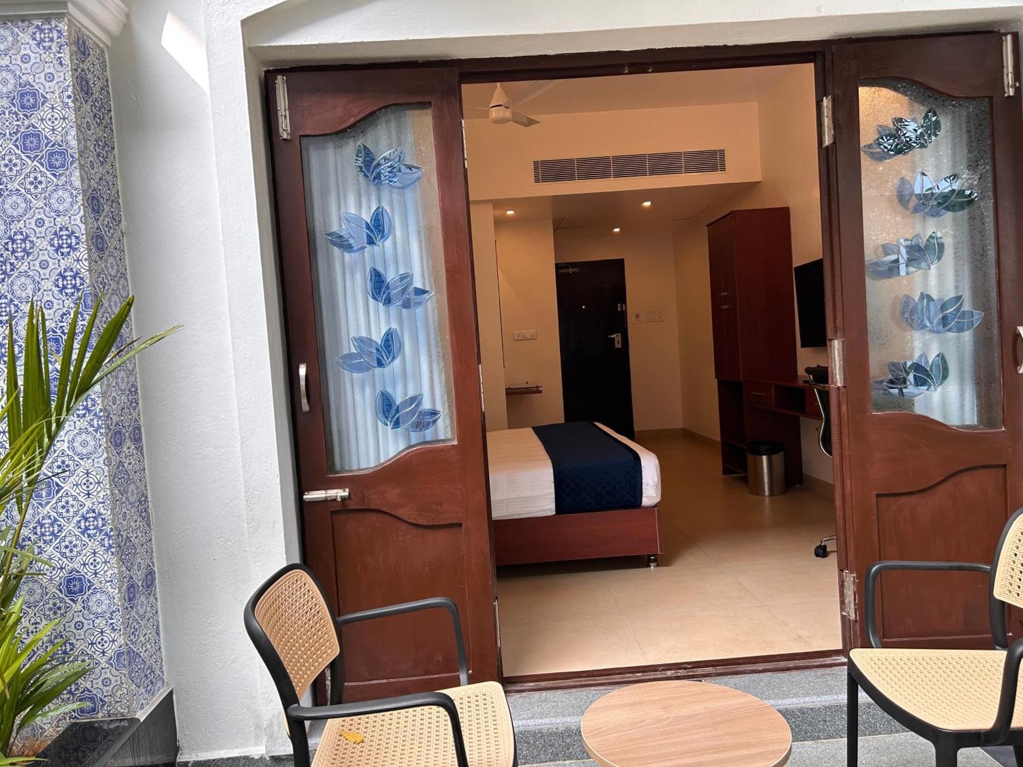 Le Miami Resort Пондичери Екстериор снимка