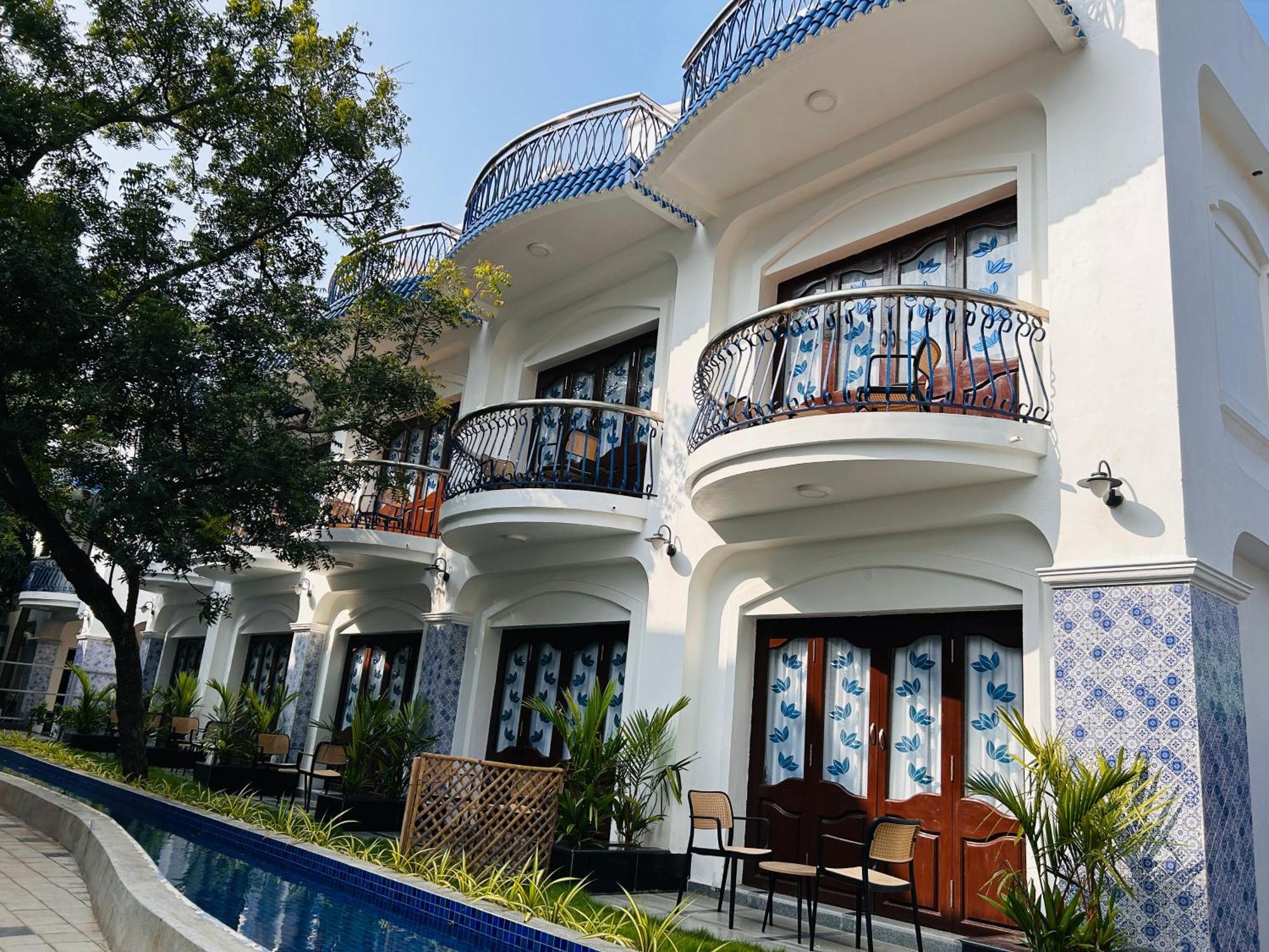 Le Miami Resort Пондичери Екстериор снимка