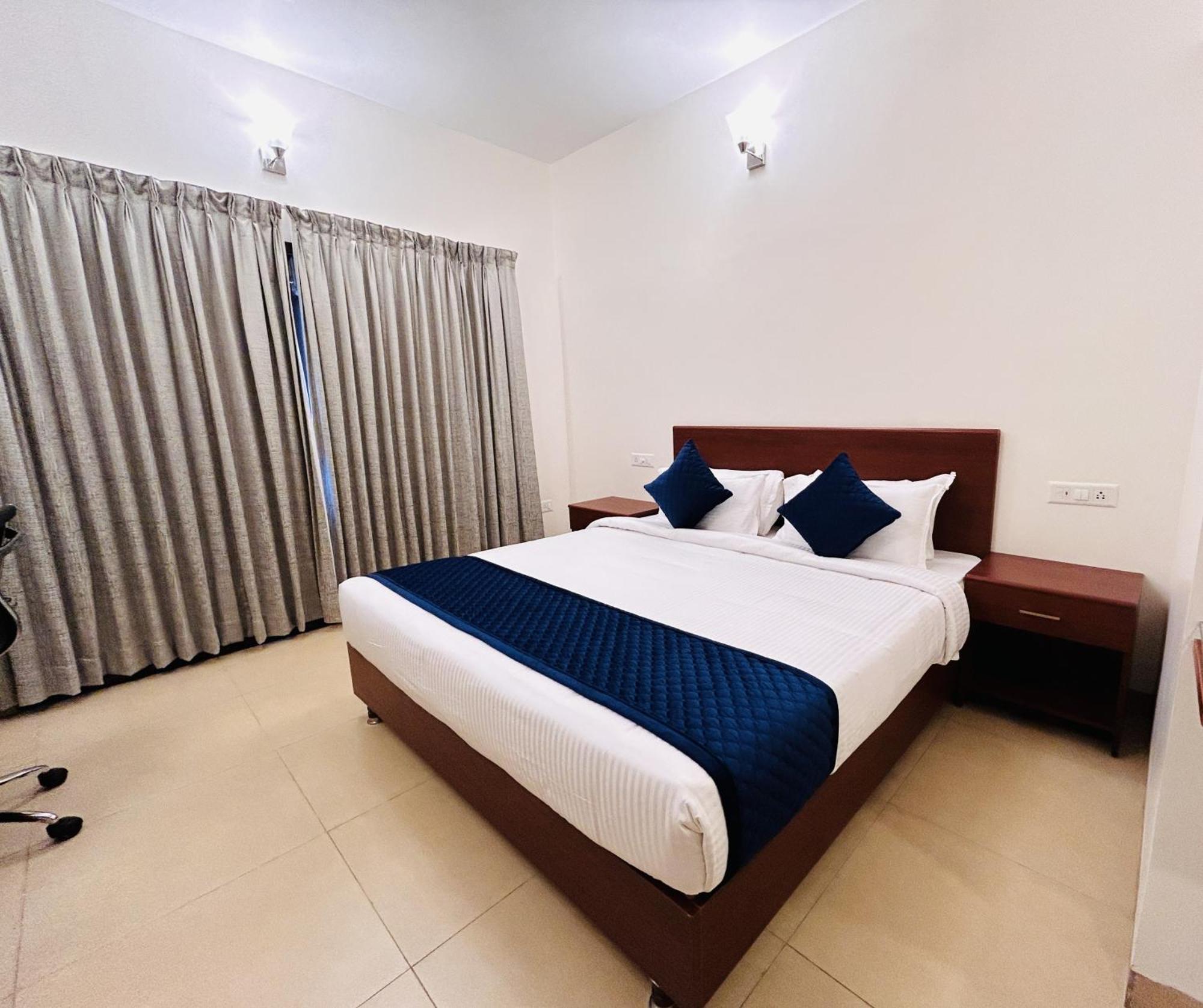 Le Miami Resort Пондичери Екстериор снимка